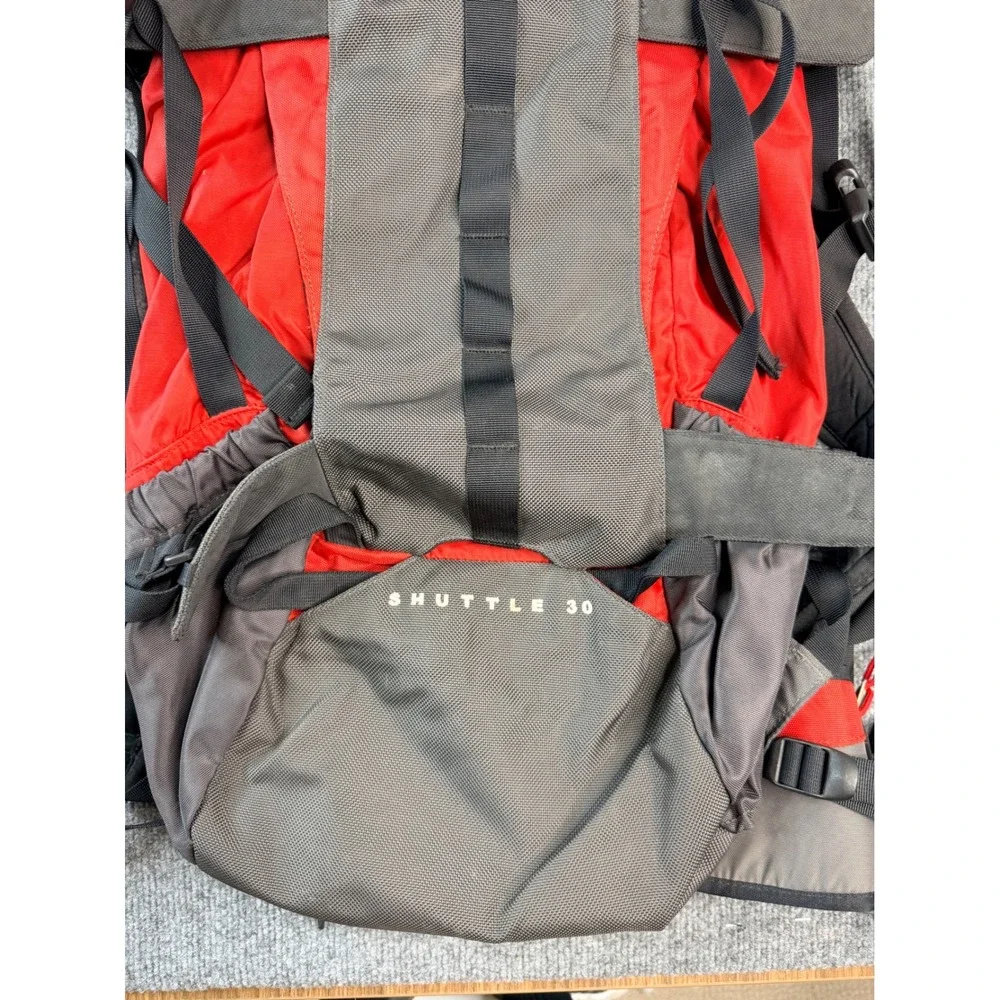 The‎ North Face Shuttle 30 Backpack Red Gray Hiking Travel Laptop Bag ASW3